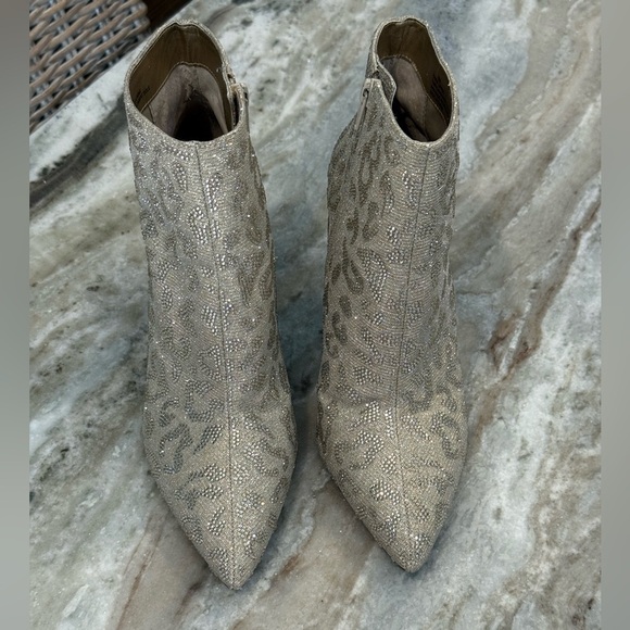 Women’s GIANNI BINI Annina leopard print rhinestone stiletto booties- Size 9 - Picture 3 of 11